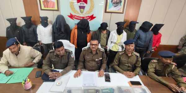 राहुल दुबे गैंग के 10 अपराधी गिरफ्तार, मामले की जांच में जुटी पुलिस