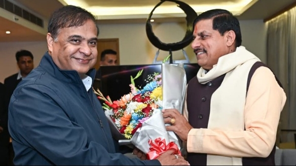 असम के मुख्यमंत्री के साथ मप्र के मुख्यमंत्री