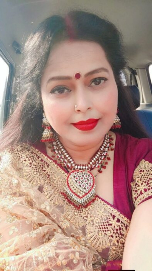 अभिनेत्री उर्मिला सनावर