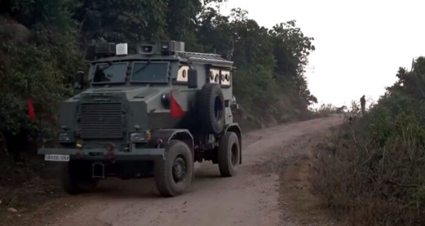 कठुआ में आतंकवादियों को पकड़ने के लिए अभियान फिर से शुरू, एक सुरक्षाकर्मी घायल