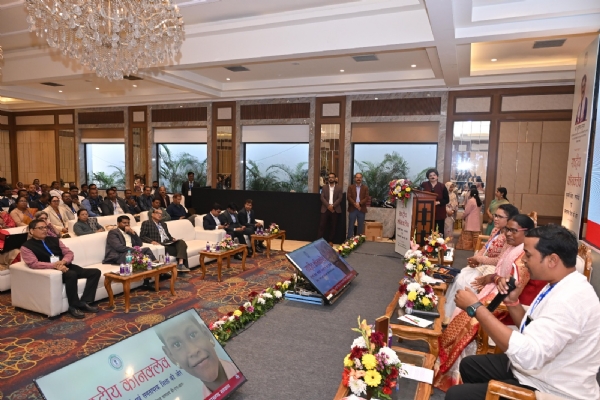 कार्यक्रम की तस्वीर कार्यक्रम की तस्वीर