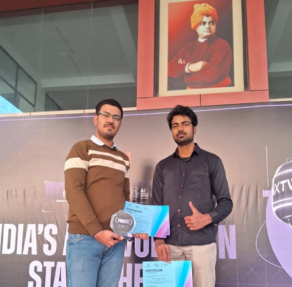 ईसीबी के छात्रों का एआई इनोवेशन के वैश्विक मंच पर चयन, ‘स्मार्ट किसान’ से किसानों की तक़दीर बदलने की पहल ईसीबी के छात्रों का एआई इनोवेशन के वैश्विक मंच पर चयन, ‘स्मार्ट किसान’ से किसानों की तक़दीर बदलने की पहल