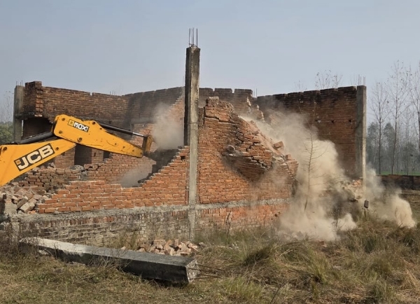 थाना सीबीगंज क्षेत्र के ग्राम भगवन्तापुरा में अवैध कॉलोनियों के खिलाफ कार्रवाई करते हुए बरेली विकास प्राधिकरण की प्रवर्तन टीम द्वारा ध्वस्तीकरण। थाना सीबीगंज क्षेत्र के ग्राम भगवन्तापुरा में अवैध कॉलोनियों के खिलाफ कार्रवाई करते हुए बरेली विकास प्राधिकरण की प्रवर्तन टीम द्वारा ध्वस्तीकरण।