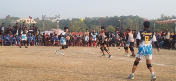 चित्तौड़गढ़ आयोजित स्कूली हैंडबॉल प्रतियोगिता का फाइनल मुकाबला। चित्तौड़गढ़ आयोजित स्कूली हैंडबॉल प्रतियोगिता का फाइनल मुकाबला।
