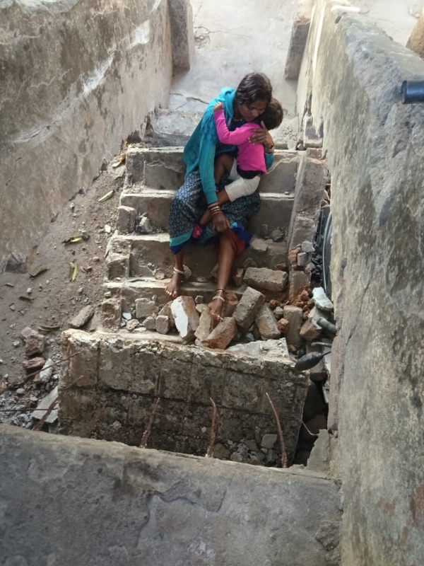 घायल महिला।