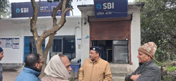 अररिया फोटो:डीएसपी जांच करते