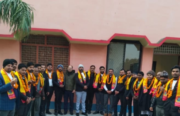 सम्मानित अधिवक्ता