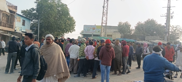 आक्रोशित लोगों ने गोविंदगढ़ कस्बे को बंद करवा दिया।