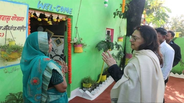 पीएम जन-मन एवं धरती आबा के कार्यों का निरीक्षण पीएम जन-मन एवं धरती आबा के कार्यों का निरीक्षण