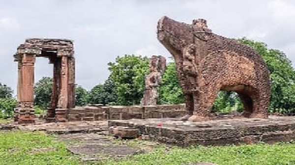 एरण महोत्सव 2026: बीना के ऐतिहासिक गुप्तकालीन मंदिर परिसर में गूंजेंगे लोक संस्कृति के सुर एरण महोत्सव 2026: बीना के ऐतिहासिक गुप्तकालीन मंदिर परिसर में गूंजेंगे लोक संस्कृति के सुर