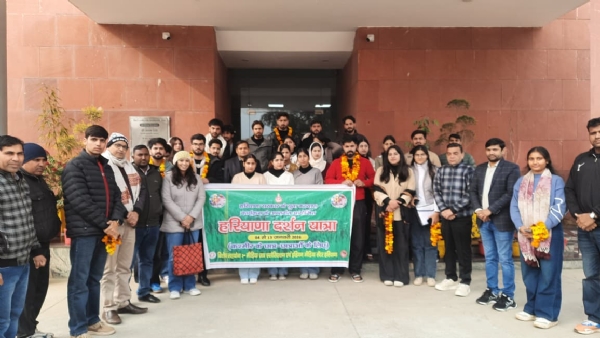 सीआरएसयू भ्रमण पर आया कश्मीरी छात्र प्रतिनिधिमंडल। सीआरएसयू भ्रमण पर आया कश्मीरी छात्र प्रतिनिधिमंडल।