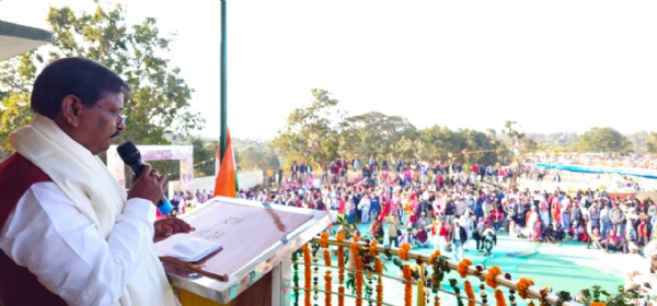 आदिवासी समाज को उसके हक़ से बेदखल करने की कोशिशें तेज़ हो गई आदिवासी समाज को उसके हक़ से बेदखल करने की कोशिशें तेज़ हो गई