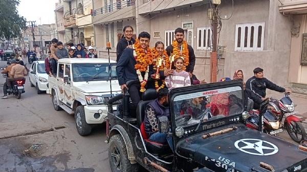 इण्डो नेपाल ट्राई सिरिज बैडमिन्टन में बीकानेर के खिलाड़ियाें ने गोल्ड मेडल जीत कर भारत का नाम किया रोशन