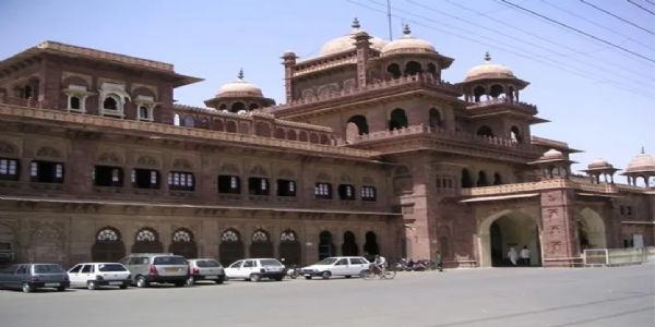 कलेक्टर का फैसला : फर्जी आंकड़ों से बने राजस्व गांव राईकाबाग की अधिसूचना निरस्त