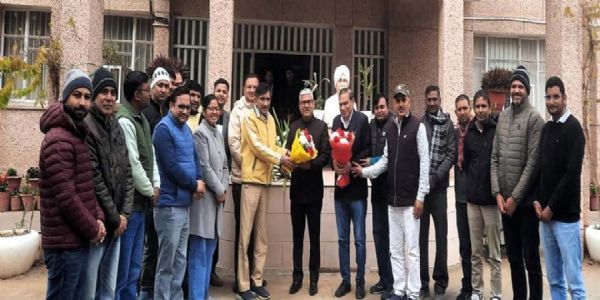 हिसार : लुवास में चौथे शनिवार के अवकाश पर एसोसिएशन ने जताया कुलपति का आभार