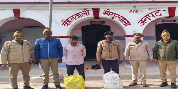 बाराबंकी में लाल चंदन की लकड़ी के साथ दो तस्कर गिरफ्तार