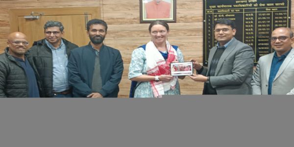 अंतरराष्ट्रीय प्रतिनिधिमंडल ने देखा अल्‍ट्रा पुअर ग्रेजुएशन मॉडल की सफलता को