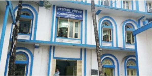 सरकारी स्टॉल आवंटन पर तृणमूल नेताओं के परिजनों को फायदा, घोटाले का आरोप