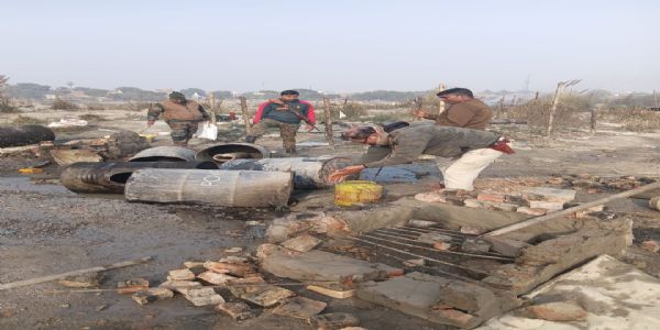 सारण में पुलिस का ऑपरेशन प्रहार, 36 घंटे में 32 शराब भट्ठियां ध्वस्त