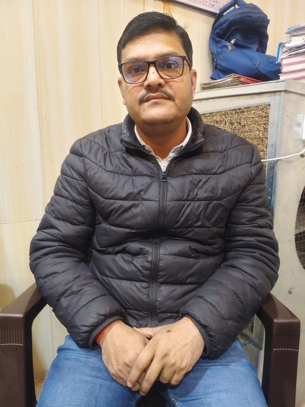 प्रतापगढ़ में रंगेहाथ रिश्वत लेने के मामले में गिरफ्तार आरोपित प्रशान्त सिंह का छाया चित्र