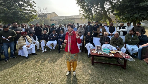 फतेहाबाद। रतिया में कार्यकर्ताओं को संबोधित करते कुमार सैलजा। फतेहाबाद। रतिया में कार्यकर्ताओं को संबोधित करते कुमार सैलजा।