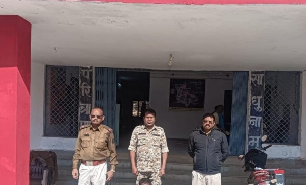पुलिस के गिरफ्त में आरोपी