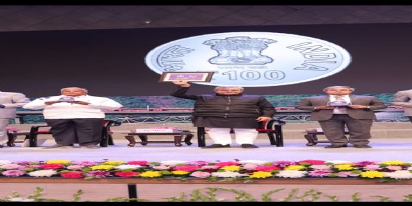 रेल मंत्री अश्विनी वैष्णव शुक्रवार को कार्यक्रम में