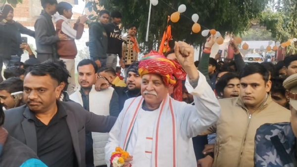 फिरोजाबाद में हिंदूवादी नेता प्रवीण तोगड़िया फिरोजाबाद में हिंदूवादी नेता प्रवीण तोगड़िया