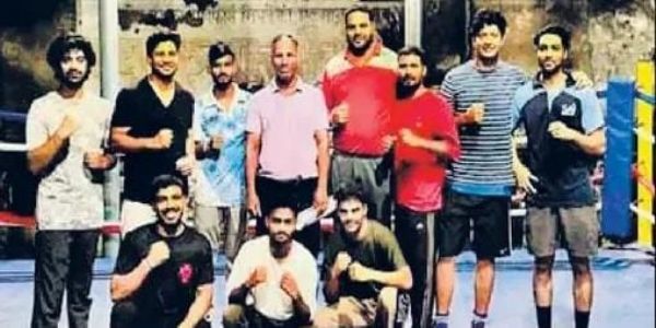 बॉक्सिंग प्रतियोगिता के लिए चयनित मुरादाबाद मंडल की टीम।