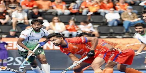 भारत और पाकिस्तान के बीच मैच का दृश्य
