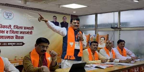 अमरपाल मौर्य का कार्यकर्ताओं से आह्वान, चुनावी तैयारियों में जुटें और ओबीसी समाज से संपर्क बढ़ाएं
