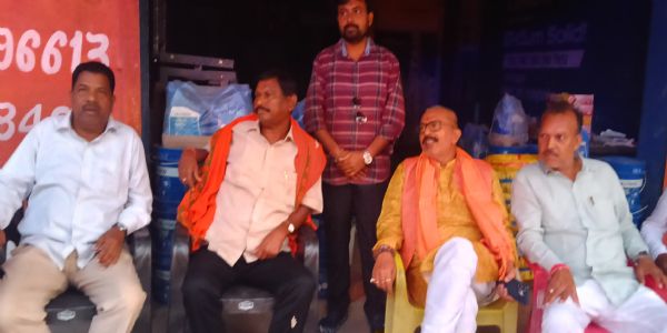 दिवंगत भाजपा कार्यकर्ता के परिजनों से मिले अर्जुन मुंडा