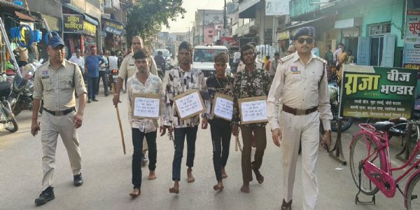 शराब के लिए रंगदारी, घर में घुसकर मारपीट करने वाले चार आरोपित गिरफ्तार