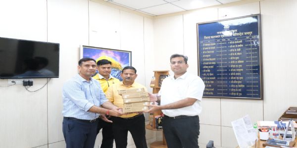 नागरिक सुरक्षा को मिली मजबूती: जिला कलक्टर ने प्रदान किए अत्याधुनिक बचाव उपकरण