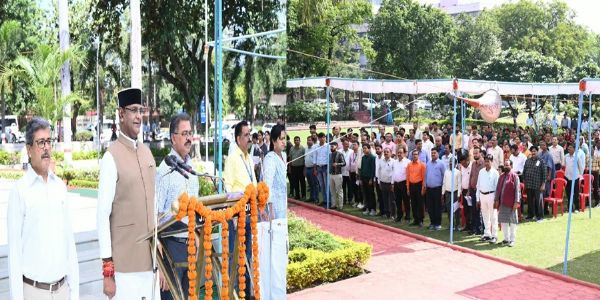 भोपाल: मंत्रालय में राष्ट्रगीत एवं राष्ट्रगान का हुआ सामूहिक गायन