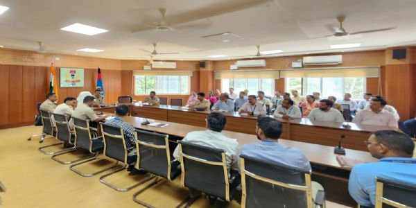 त्योहारों में बैंक-एटीएम की सुरक्षा को लेकर पुलिस ने शाखा प्रबंधकों को दिए निर्देश