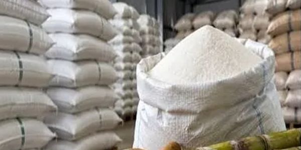 केंद्र सरकार ने चीनी डीलर के लिए स्टॉक रखने की सीमा घटाकर 1 हजार क्विंटल की