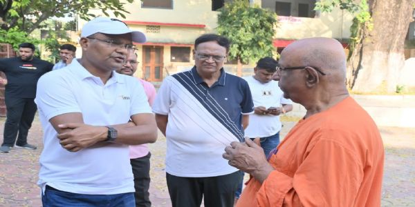 जबलपुर में दशहरा पर्व की तैयारियां तेज, निगमायुक्त ने किया जुलूस मार्गों और पंडालों का औचक निरीक्षण