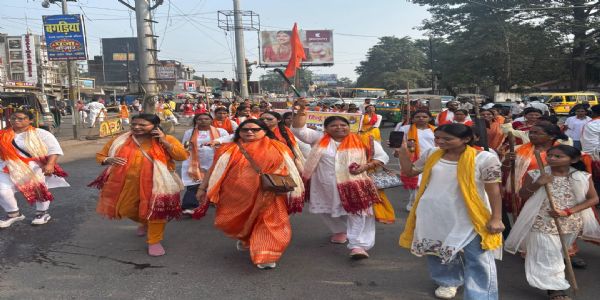 दुर्गा वाहिनी का शक्ति प्रदर्शन, 400 महिलाओं ने किया शक्ति संचलन