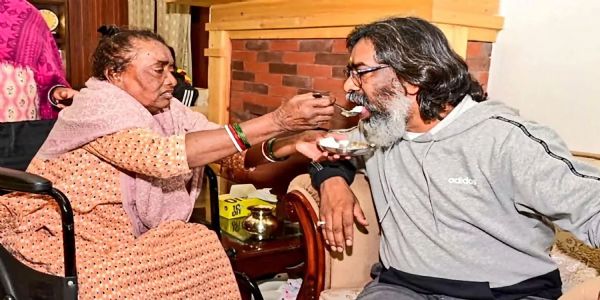 मां रूपी सोरेन को याद कर भावुक हुए मुख्यमंत्री