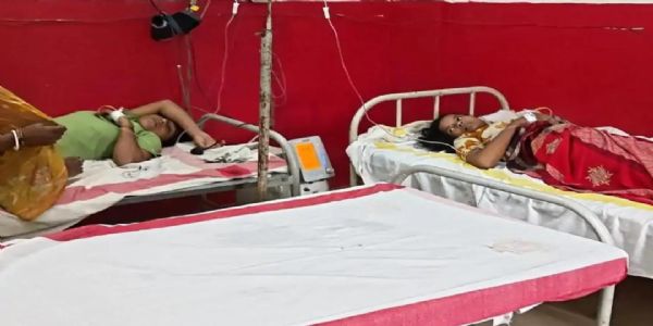 भोजन में छिपकली मिलने के बाद छात्रावास की छात्राएं बीमार, एक की हालत बिगड़ी