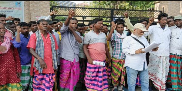 पत्थर खदान संचालकों पर ग्रामीणों को झूठे केस में फंसाने का आरोप, जांच की मांग