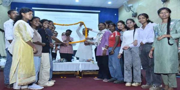 वानिकी छात्रों ने 50 प्रतिशत आरक्षण के निर्णय के लिए वन मंत्री का जताया आभार