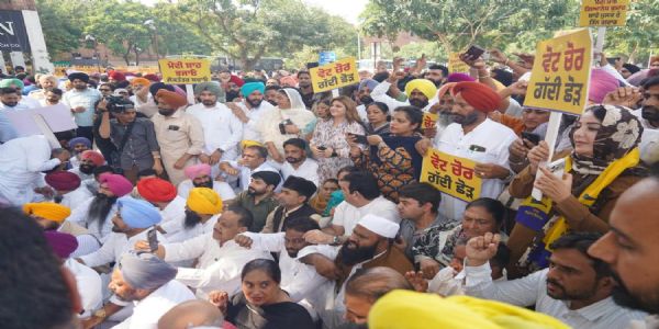 चंडीगढ़ में सीईसी ज्ञानेश कुमार के खिलाफ 