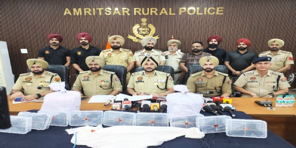 अमृतसर में एम-16 राइफल, दो जिगाना पिस्तौल सहित 10 अत्याधुनिक हथियार बरामद; चार काबू
