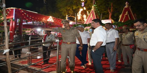 बाबा विश्वनाथ की नगरी में शक्ति आराधना के लिए तैयारी, आधी रात के बाद से शैलपुत्री के दरबार में शुरू होगा दर्शन पूजन
