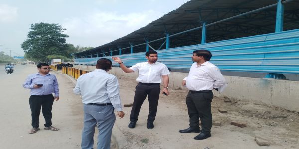 वाराणसी : चौकाघाट से नमोघाट मार्ग का होगा कायाकल्प, हटेंगे अवैध विज्ञापन और बढ़ाई जाएगी हरियाली