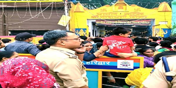 पितृ विसर्जनी अमावस्या पर हरिद्वार में उमड़ा श्रद्धालुओं का सैलाब, नारायणी शिला पर भारी भीड़