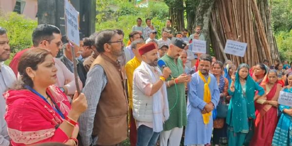 सिमली बेस अस्पताल पर आर-पार की लड़ाई, पदयात्रा देहरादून रवाना