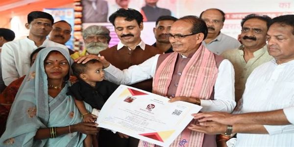 मप्रः केंद्रीय कृषि मंत्री चौहान ने भोजपुर में किया पीएम ग्राम सड़क योजना के चौथे चरण का शुभारंभ